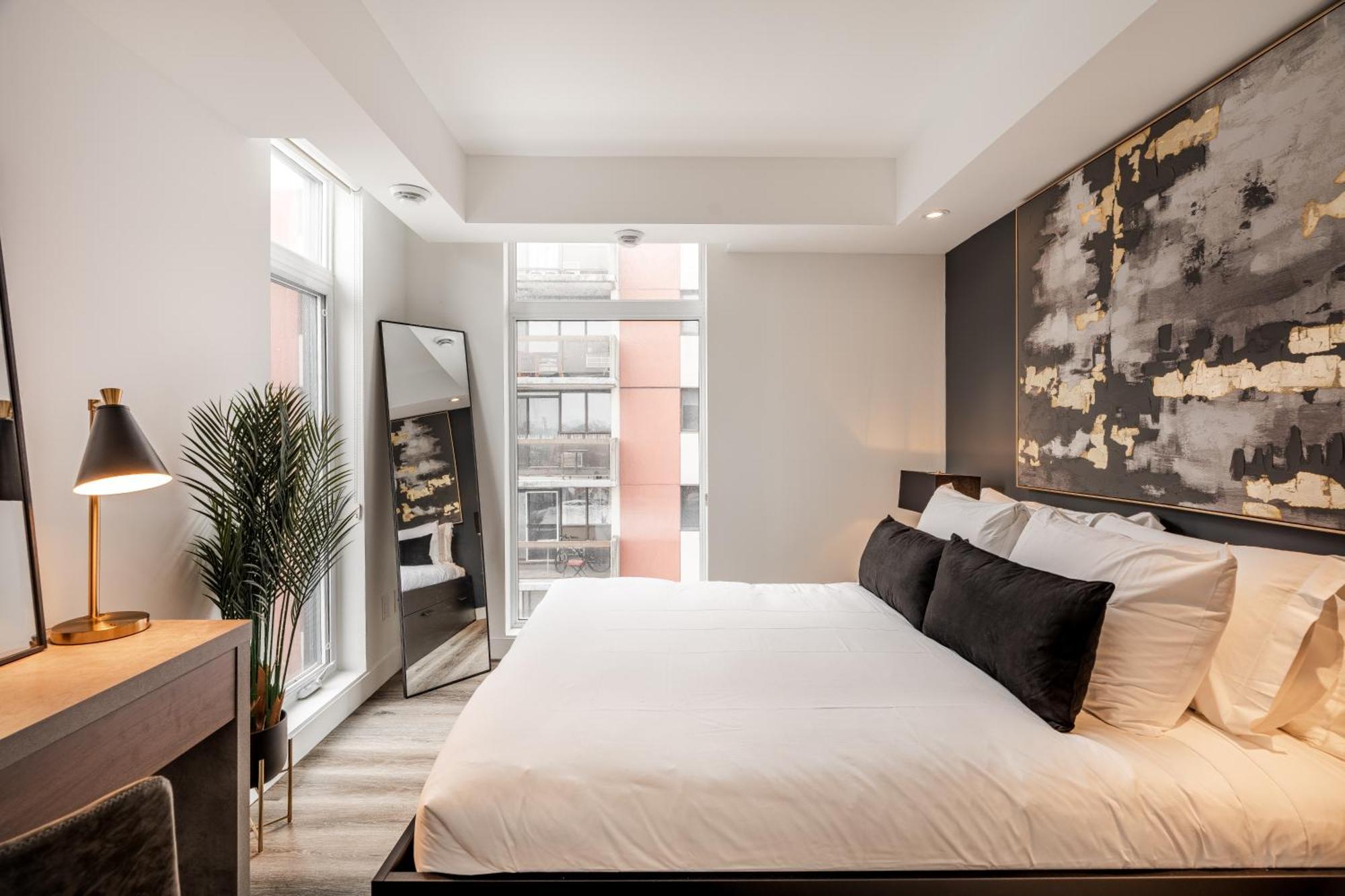 Westview Luxury Suites Ottawa Exterior photo