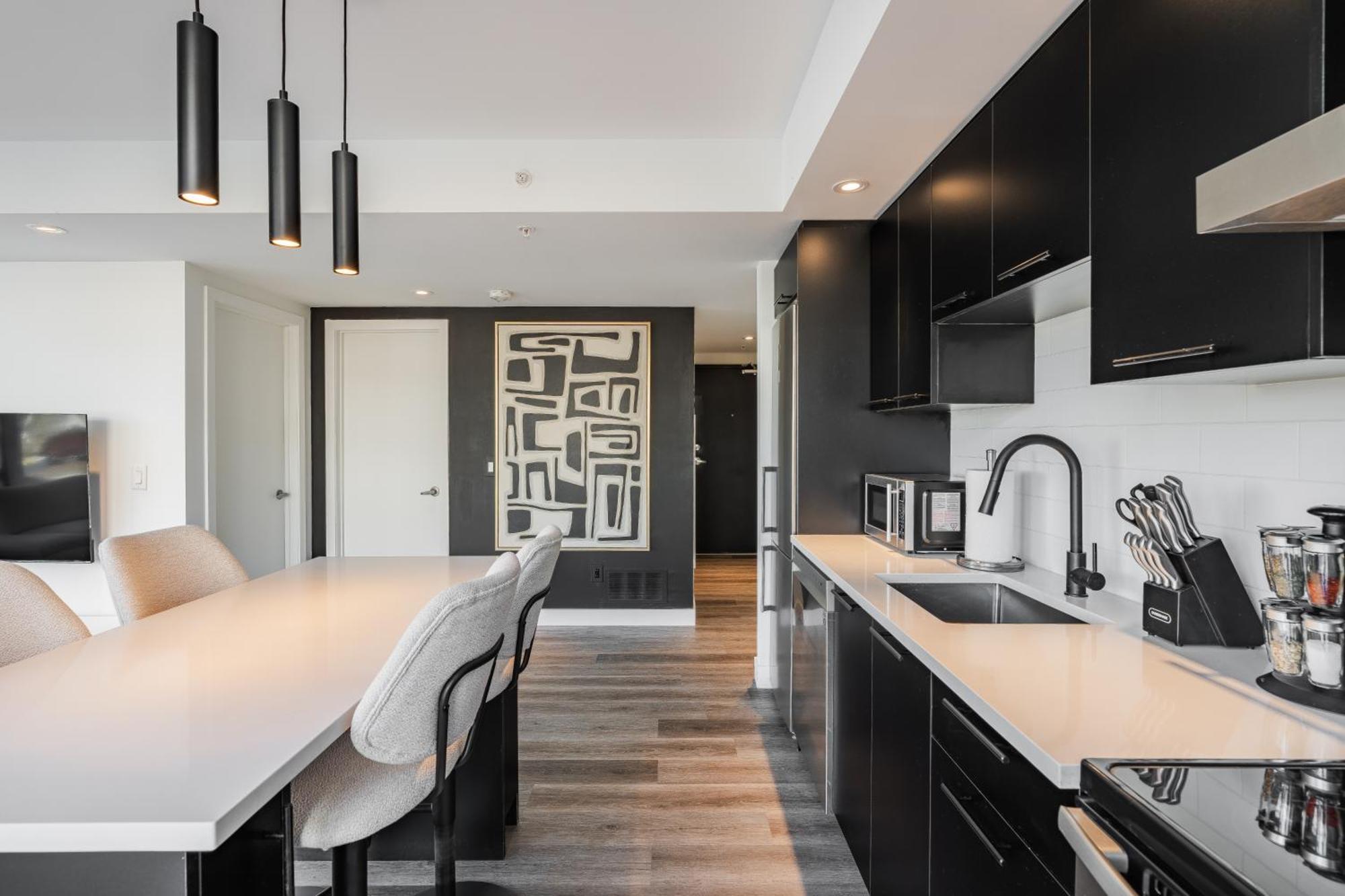 Westview Luxury Suites Ottawa Exterior photo