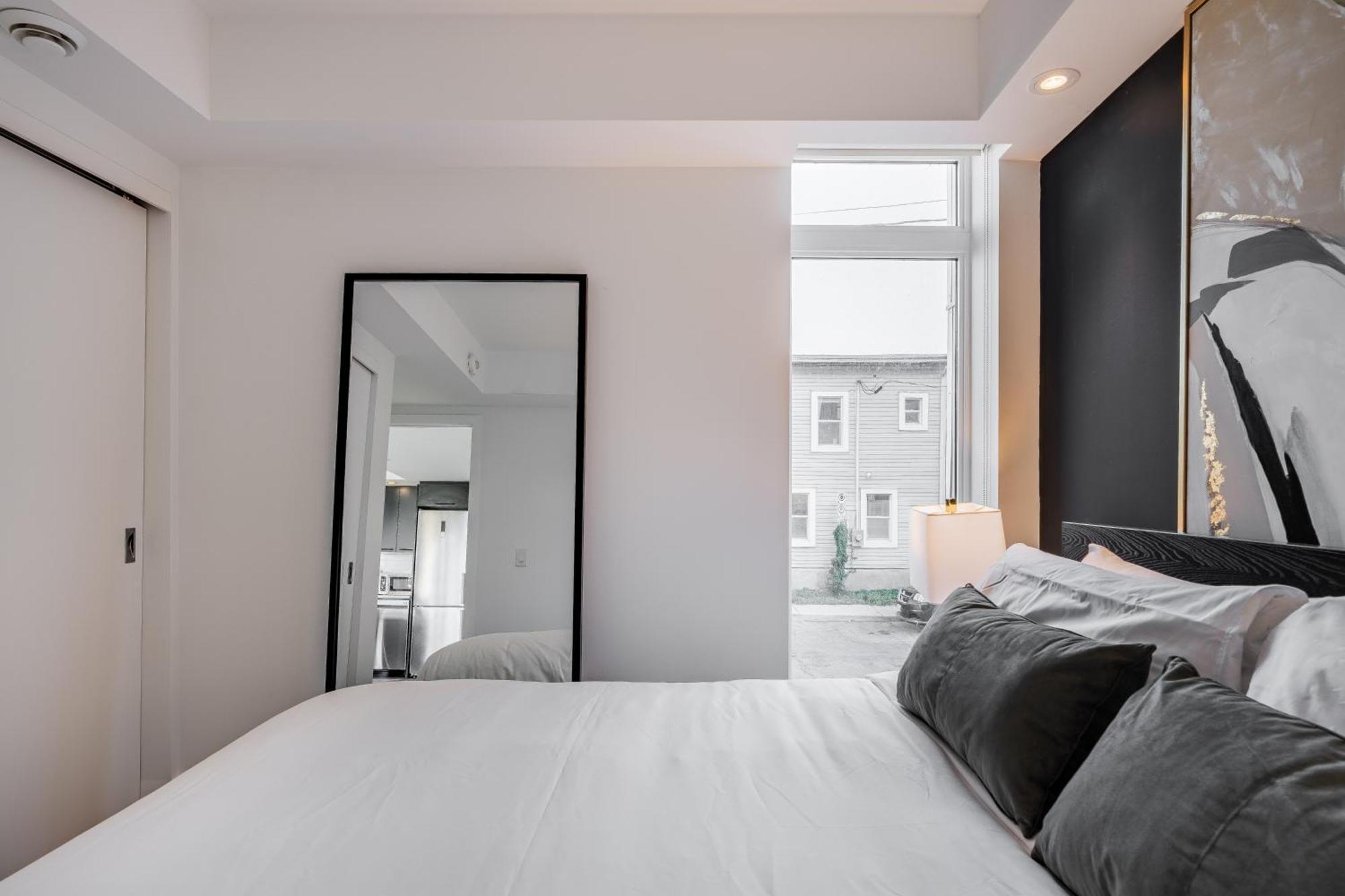 Westview Luxury Suites Ottawa Exterior photo