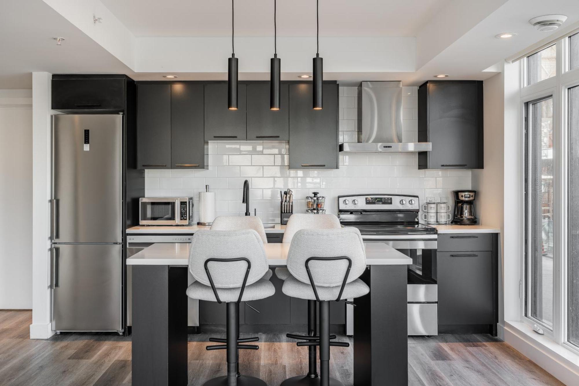 Westview Luxury Suites Ottawa Exterior photo