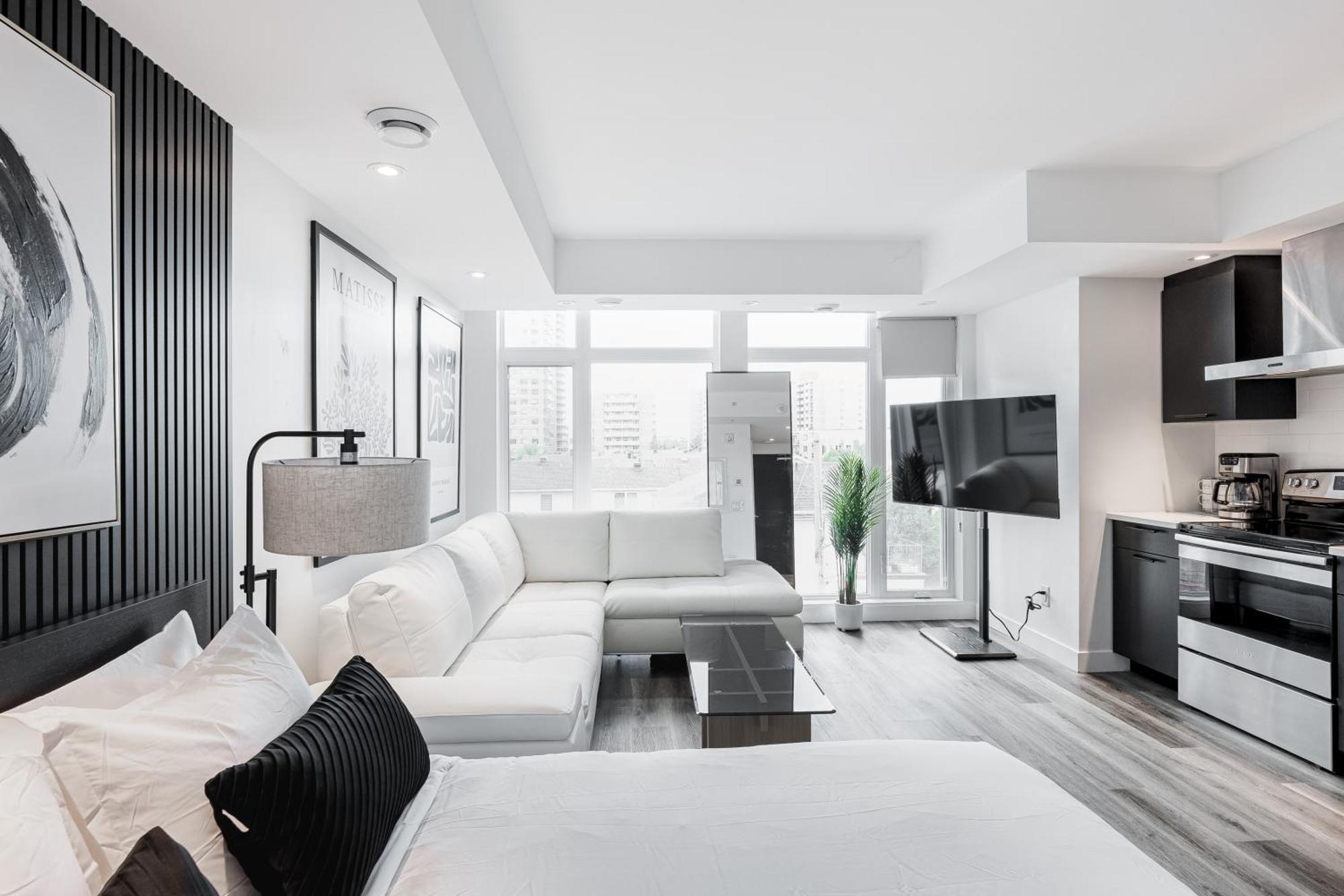 Westview Luxury Suites Ottawa Exterior photo