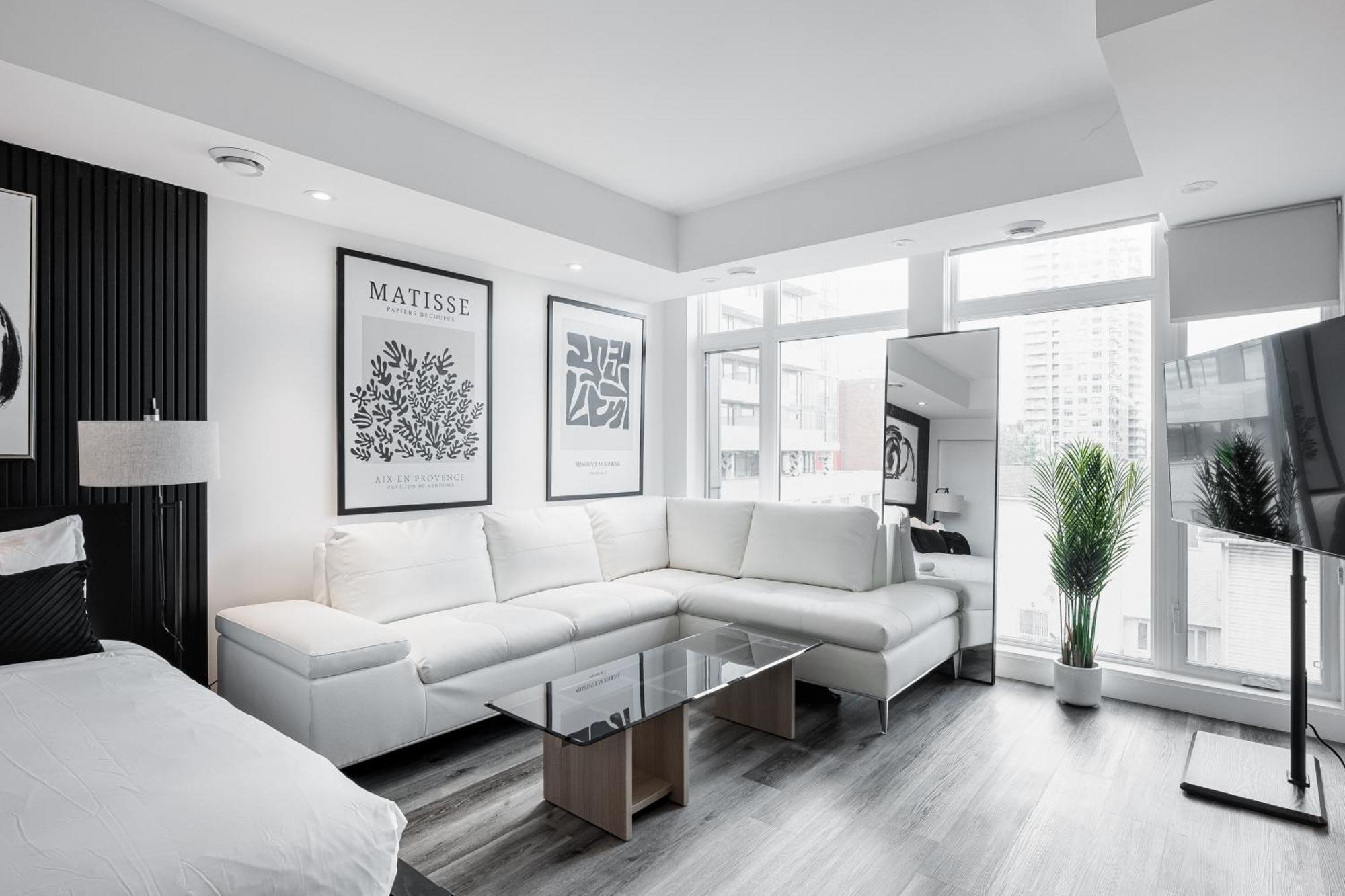 Westview Luxury Suites Ottawa Exterior photo