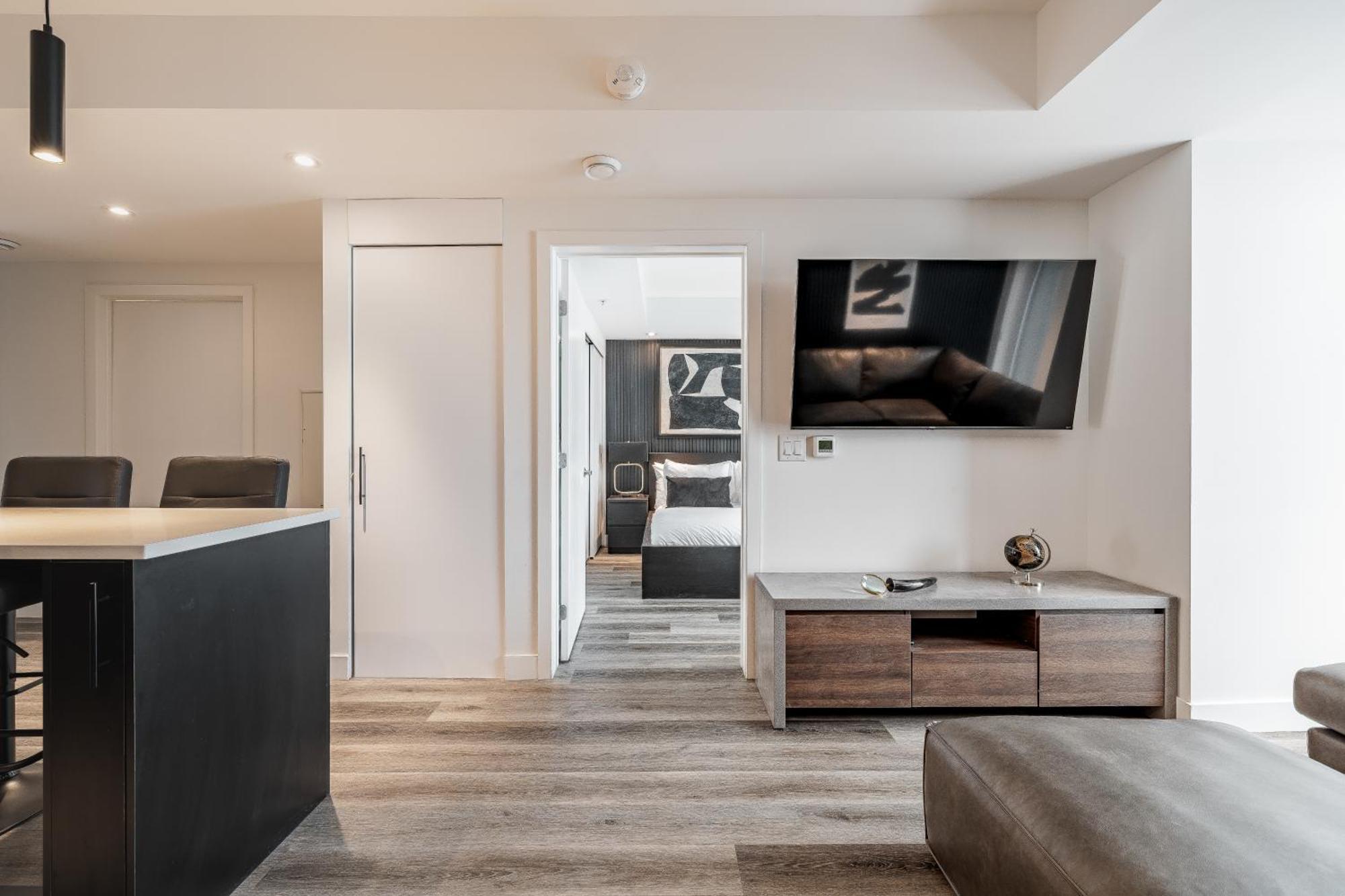 Westview Luxury Suites Ottawa Exterior photo