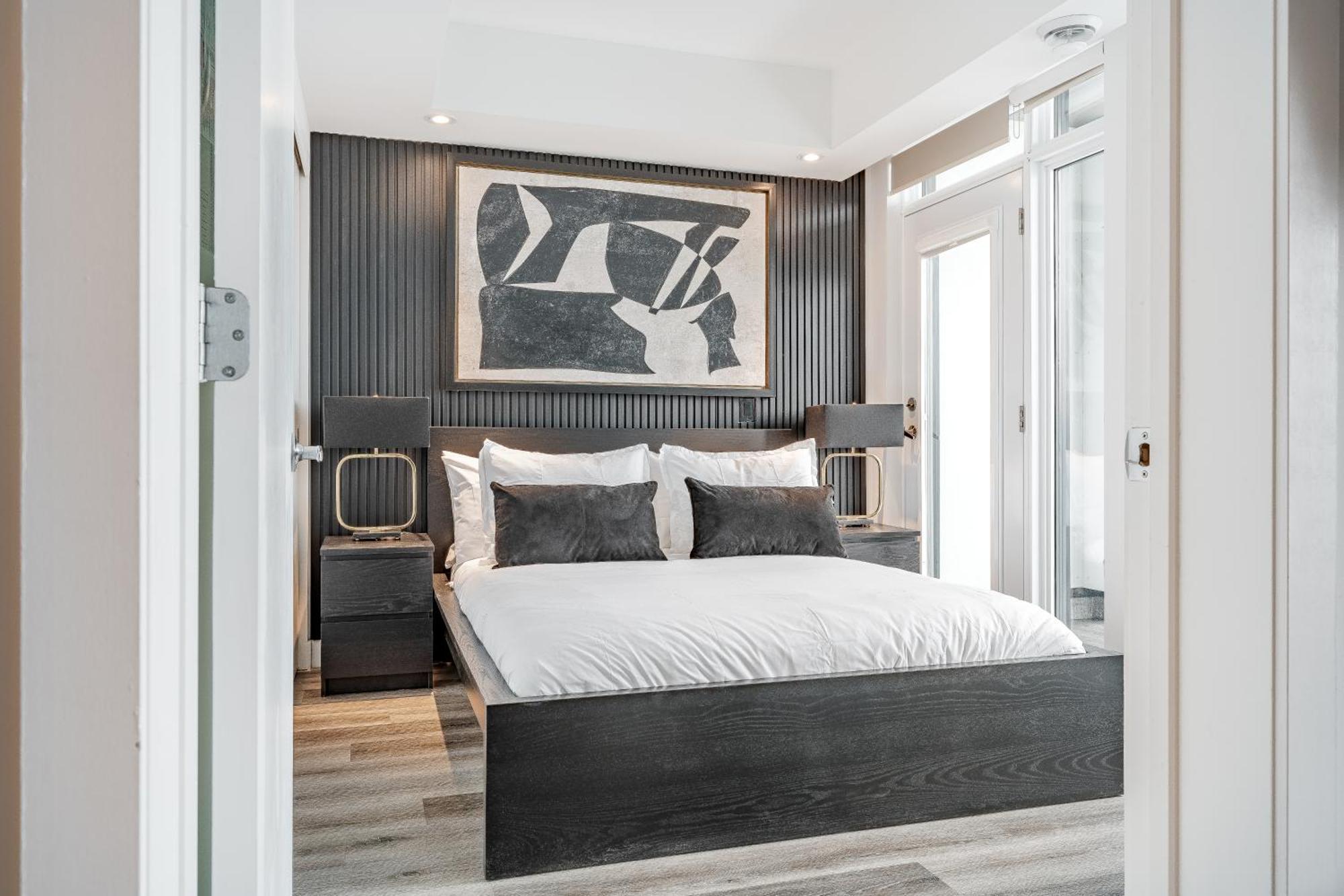 Westview Luxury Suites Ottawa Exterior photo