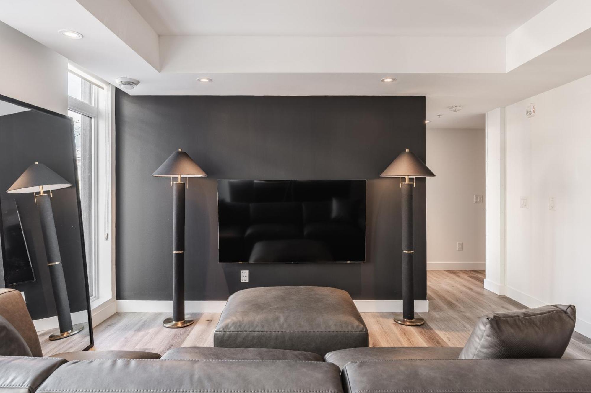 Westview Luxury Suites Ottawa Exterior photo