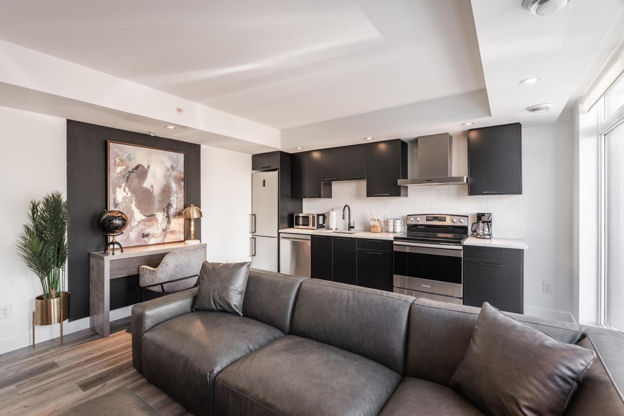 Westview Luxury Suites Ottawa Exterior photo