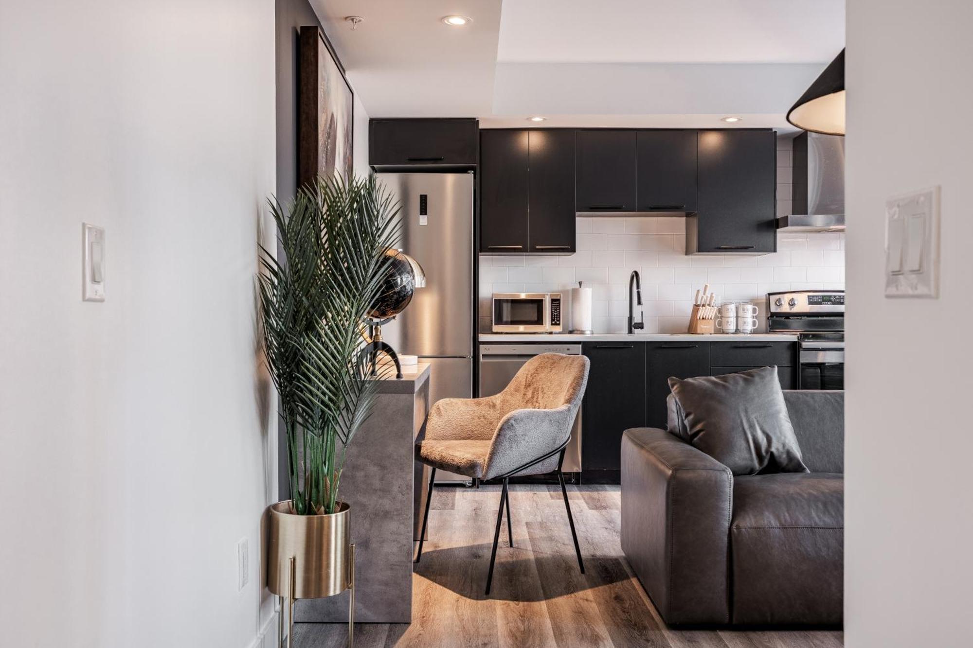 Westview Luxury Suites Ottawa Exterior photo