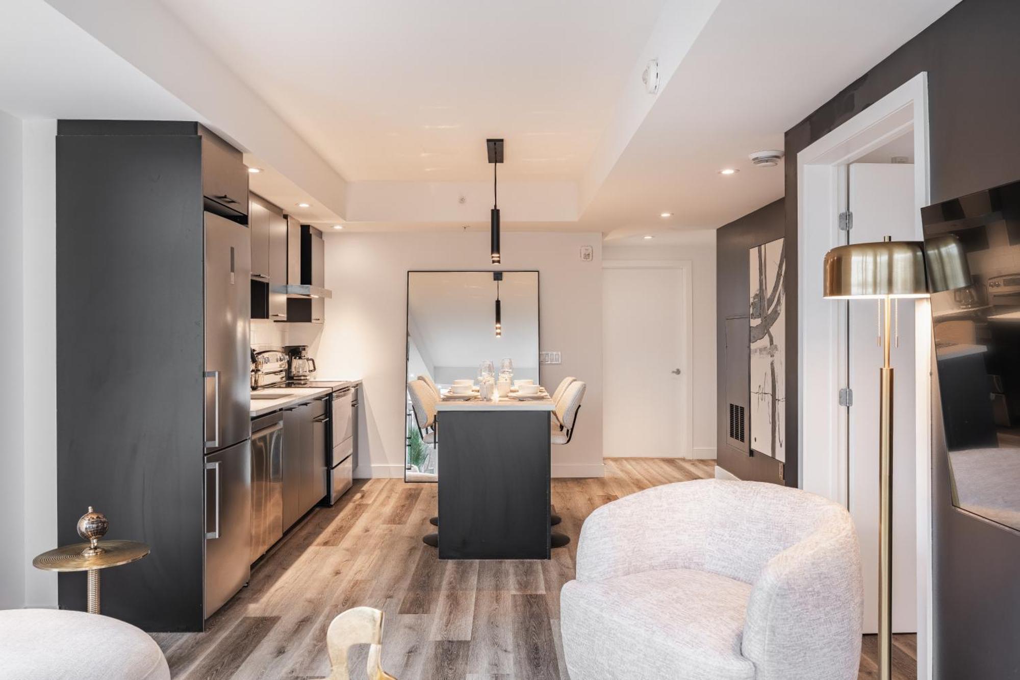 Westview Luxury Suites Ottawa Exterior photo