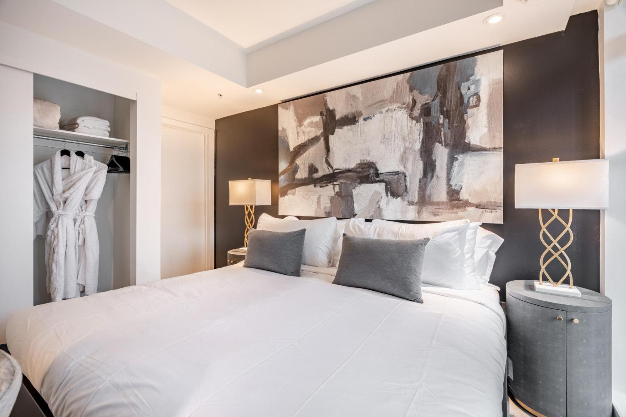 Westview Luxury Suites Ottawa Exterior photo